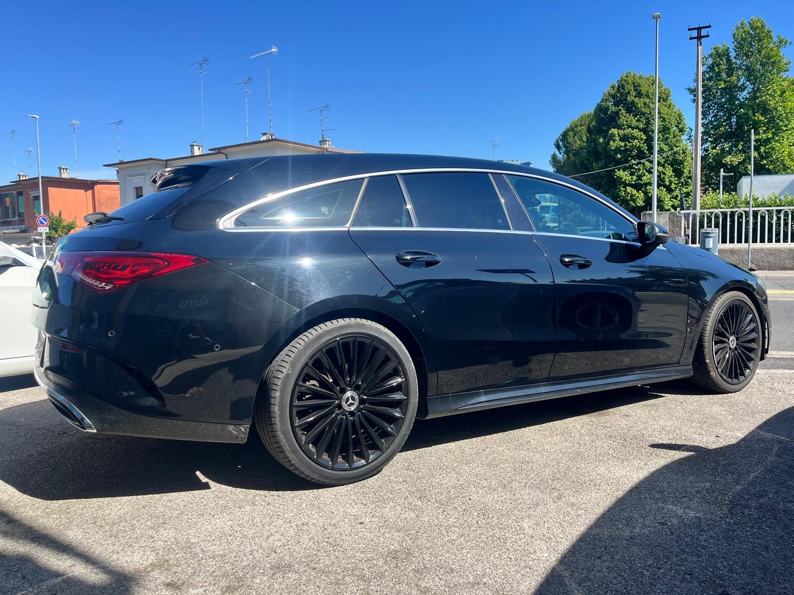 MERCEDES-BENZ CLA 200