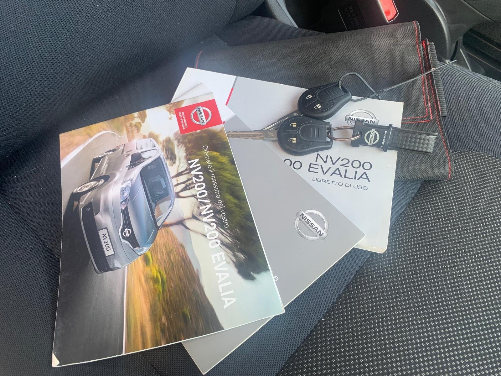NISSAN NV200