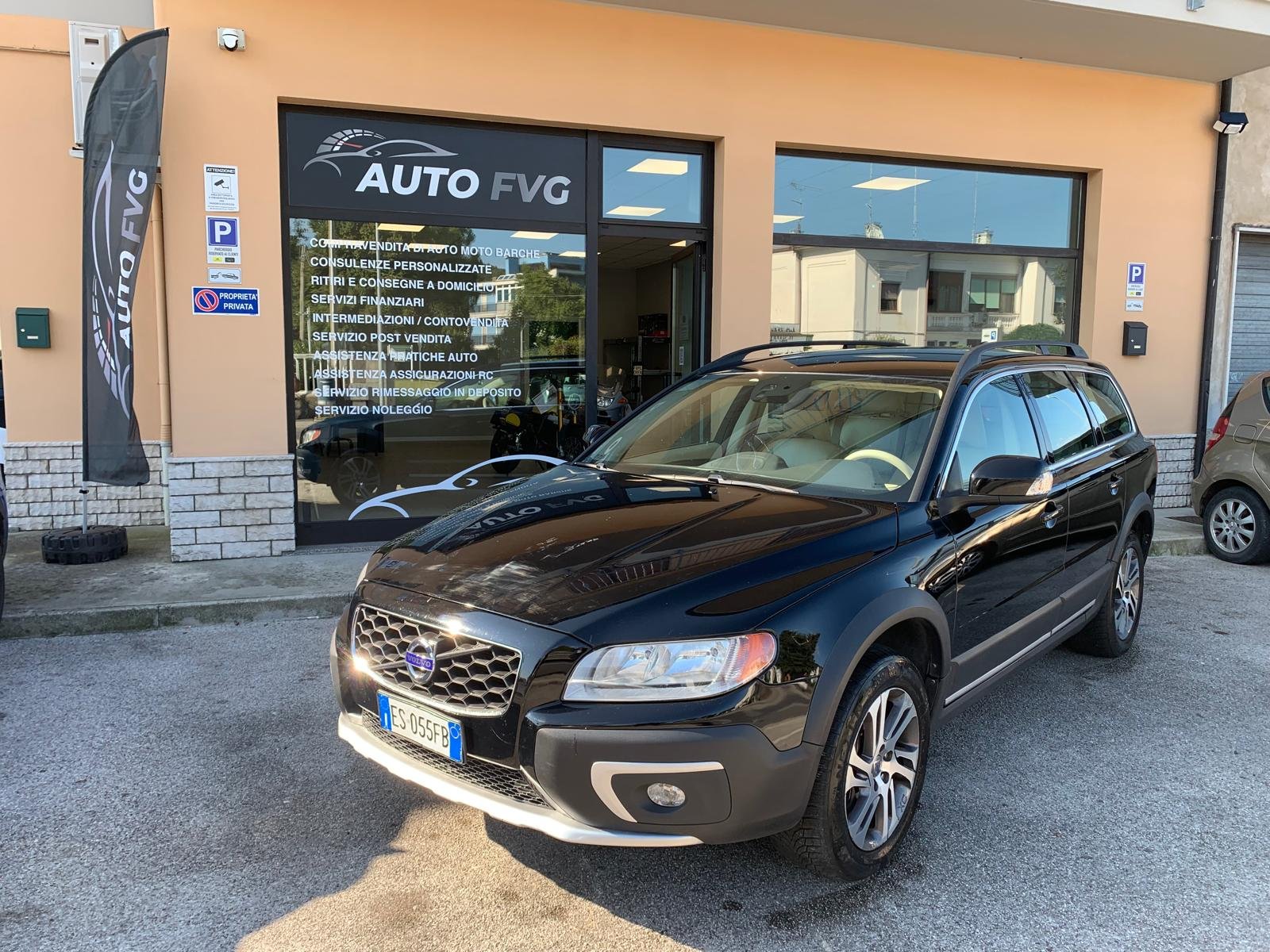 VOLVO XC70 AWD in vendita a Monfalcone