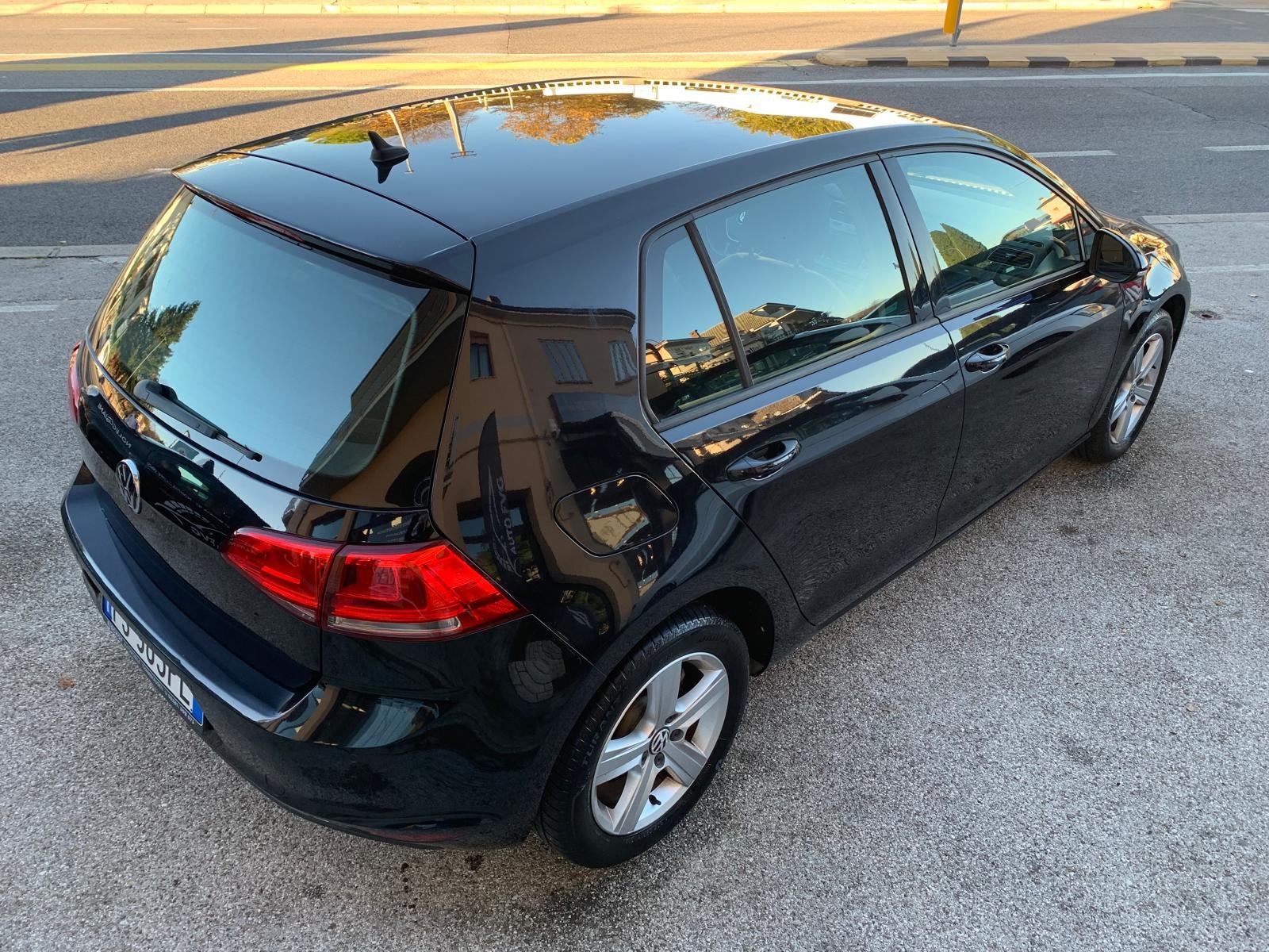 VOLKSWAGEN GOLF 7