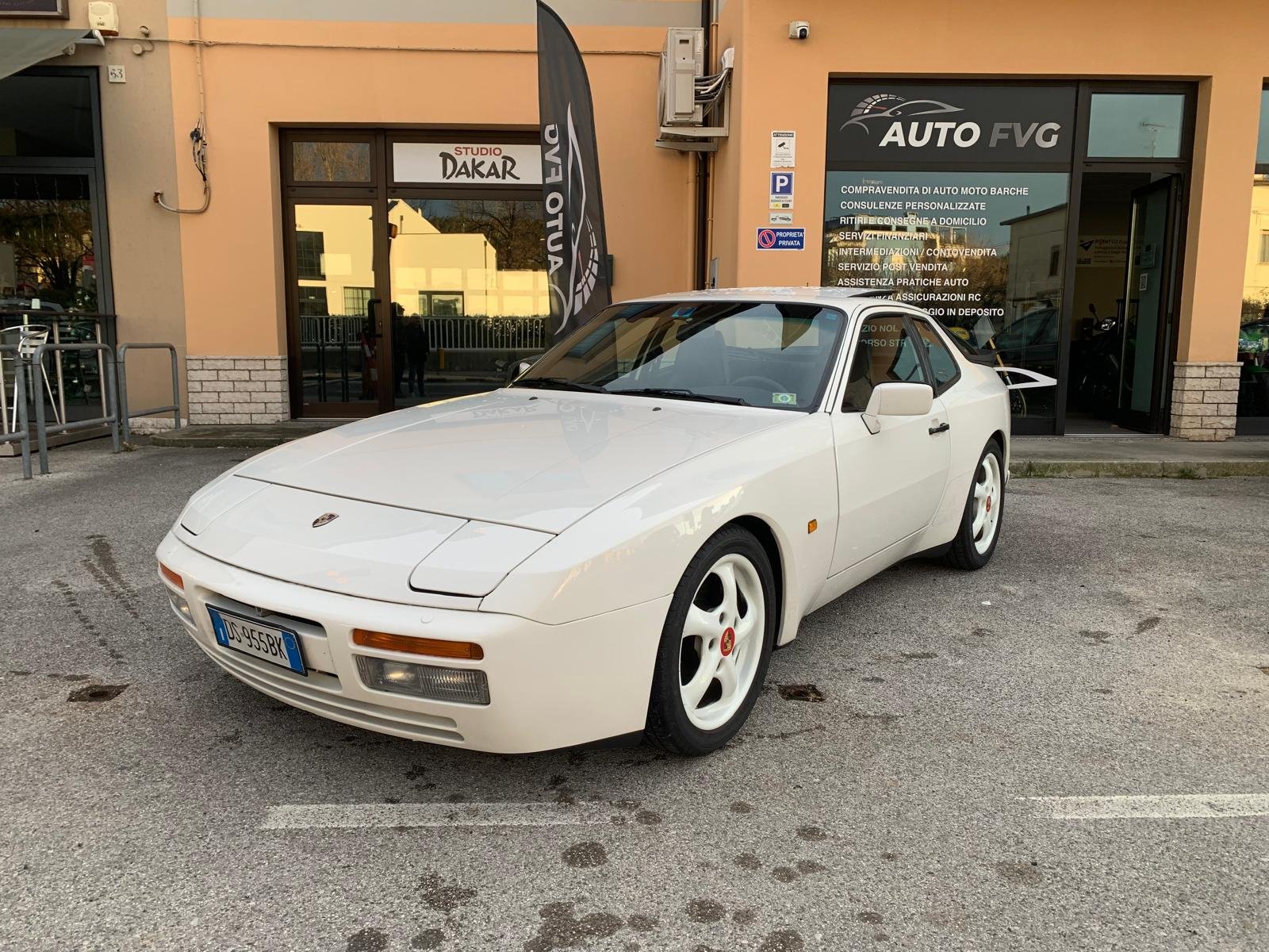 PORSCHE 944 S2
