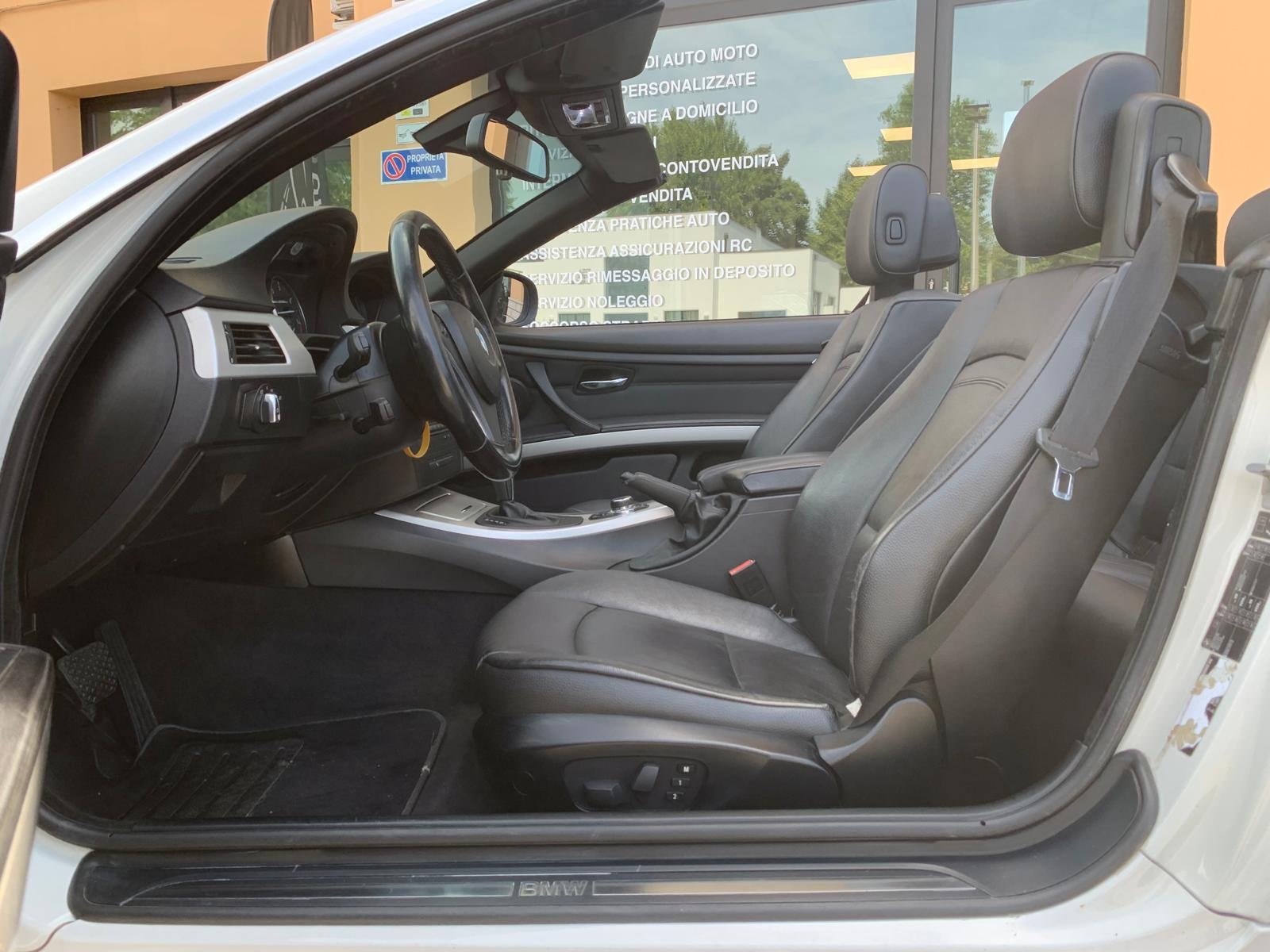 BMW E93 320d CABRIO