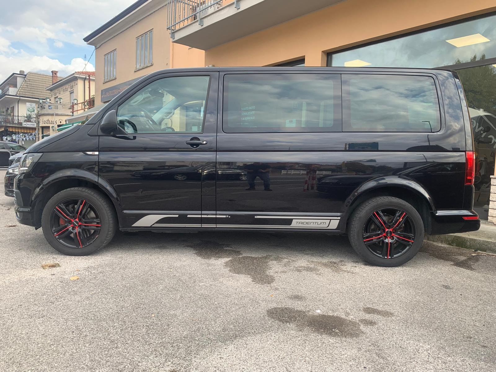 VOLKSWAGEN MULTIVAN T6