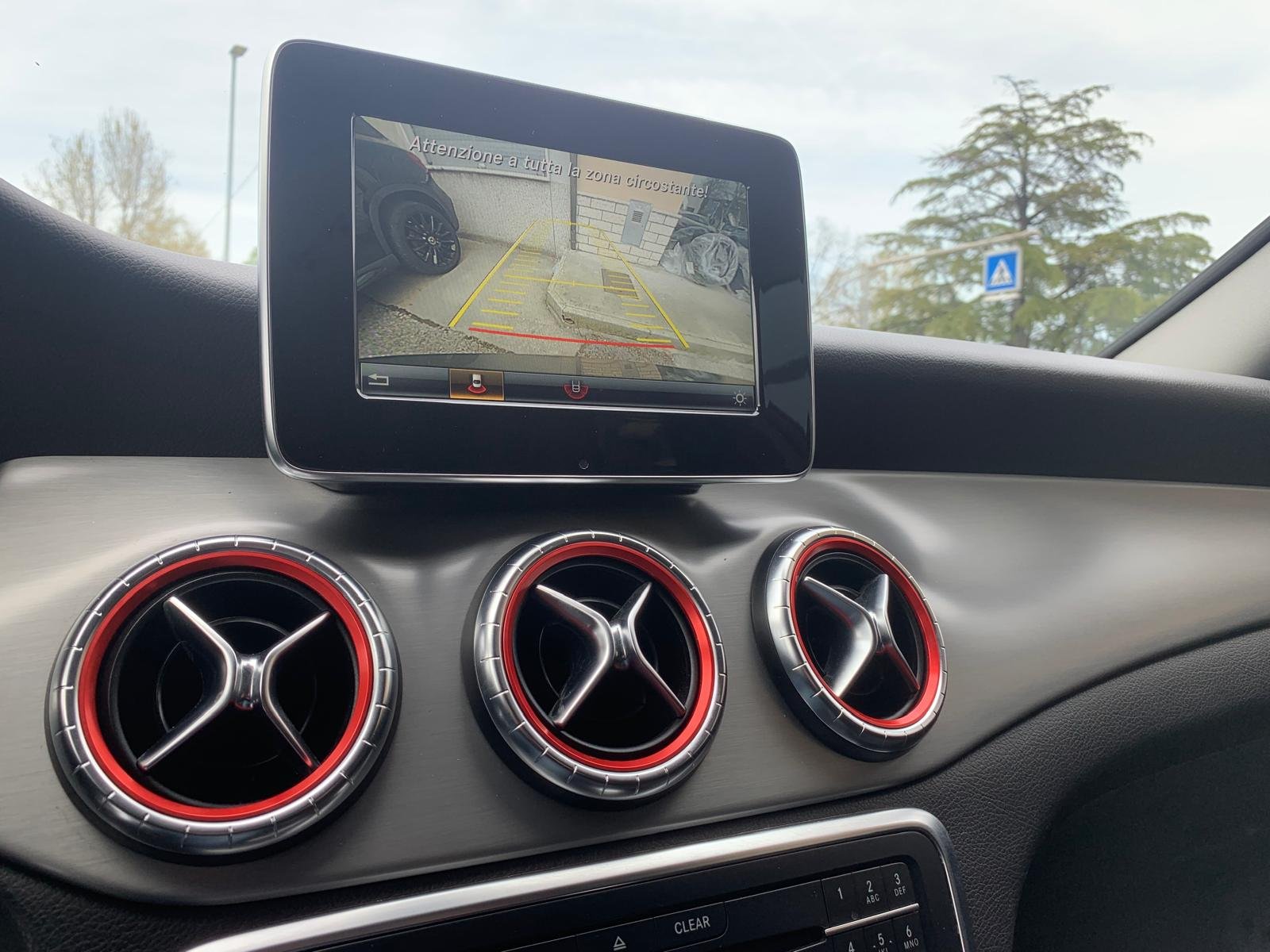 MERCEDES-BENZ CLA 200d PREMIUM AMG PACK