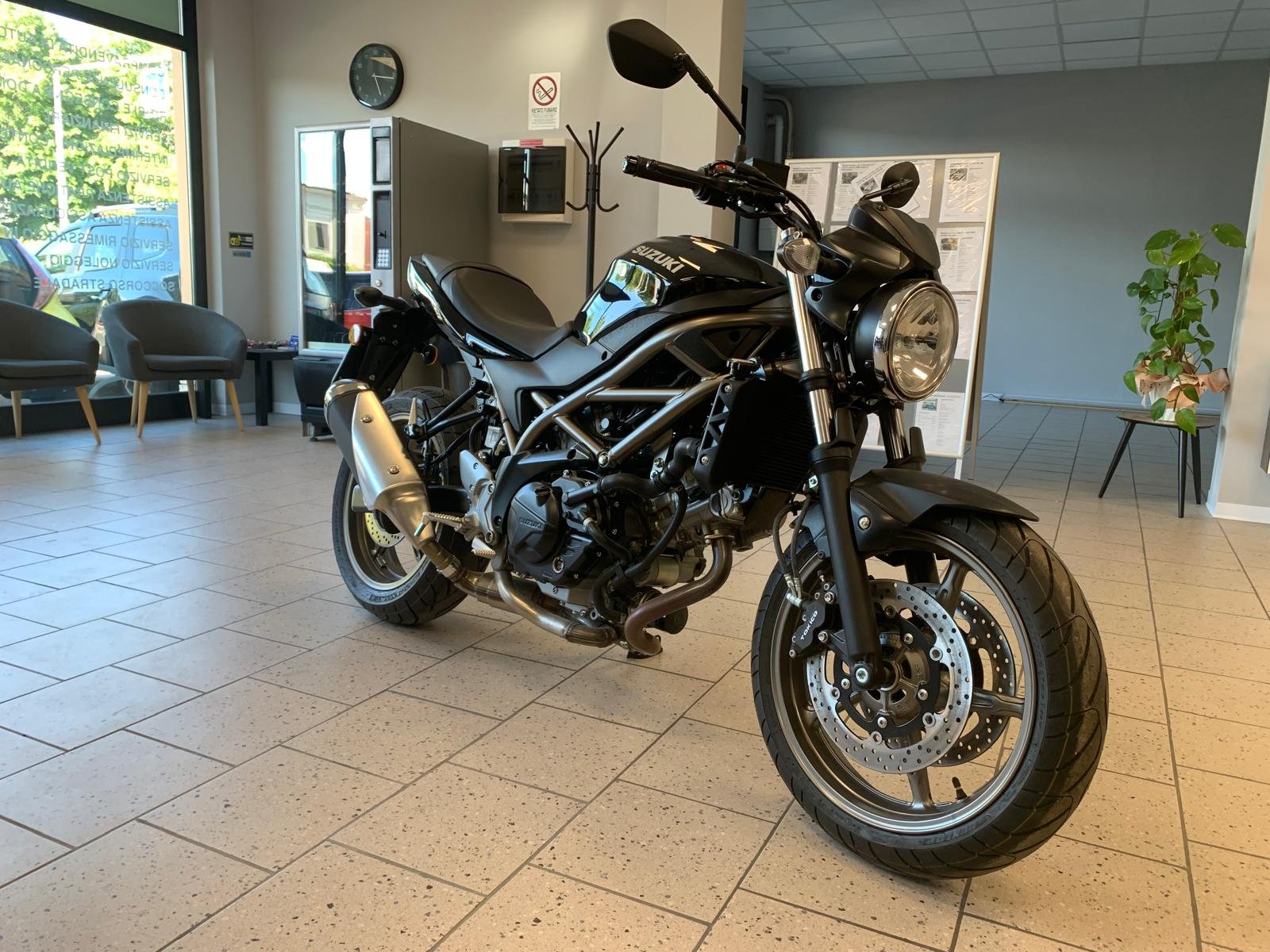 SUZUKI SV650