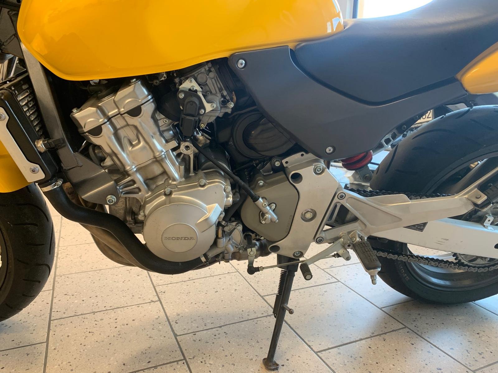 HONDA HORNET