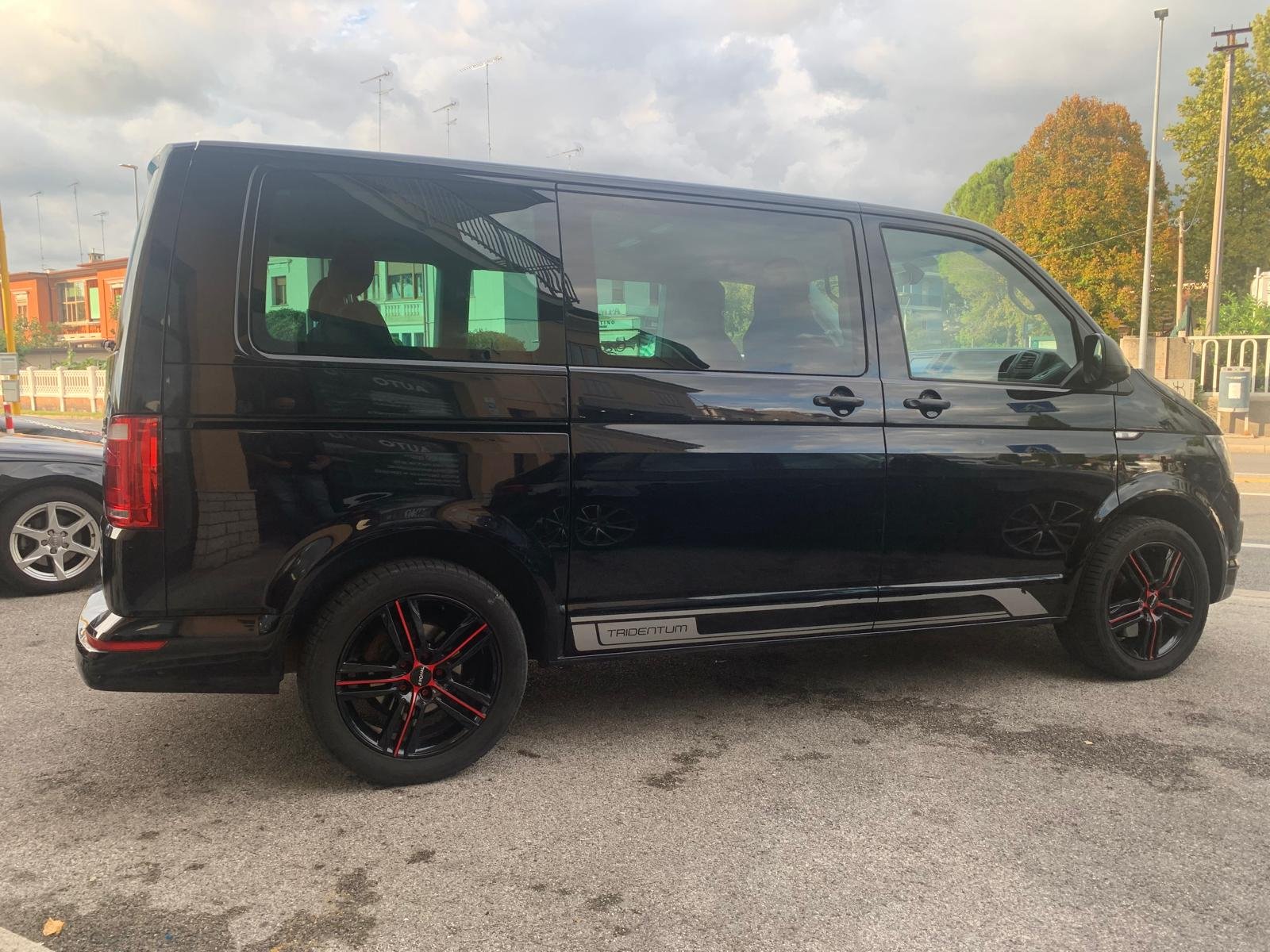 VOLKSWAGEN MULTIVAN T6