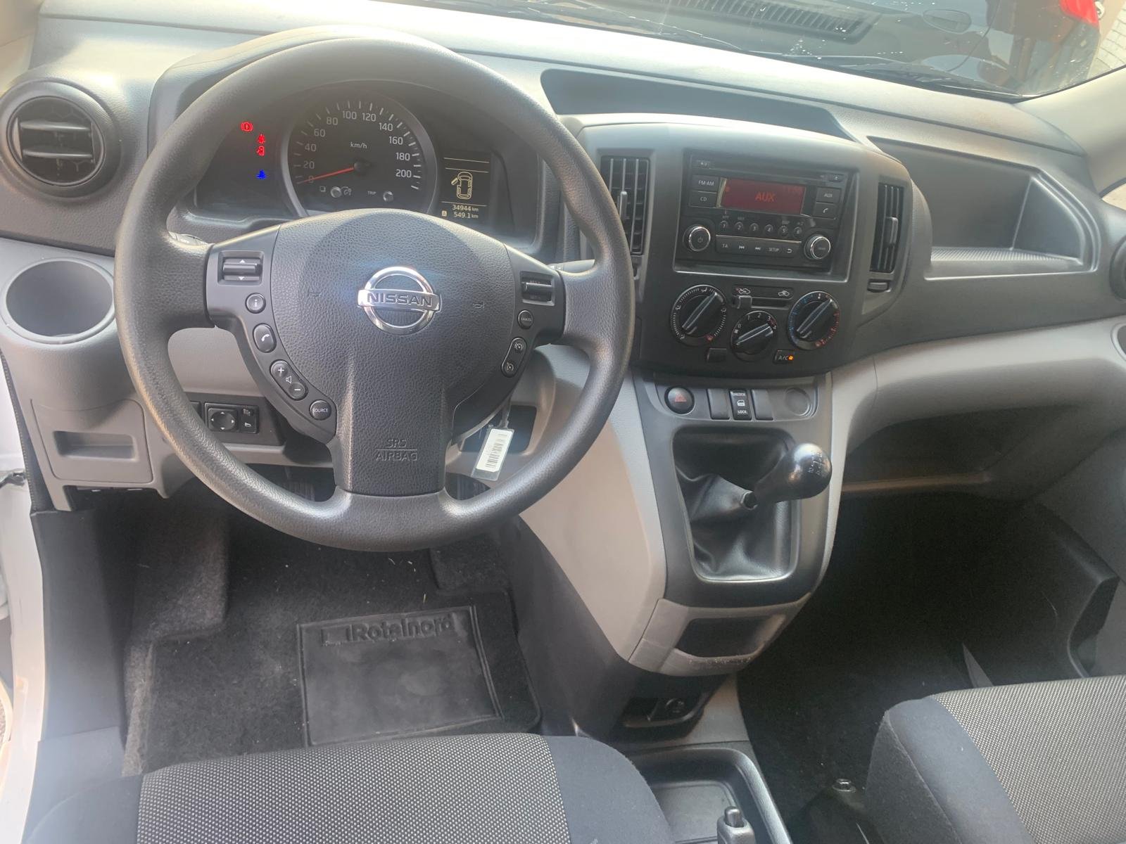 NISSAN NV200