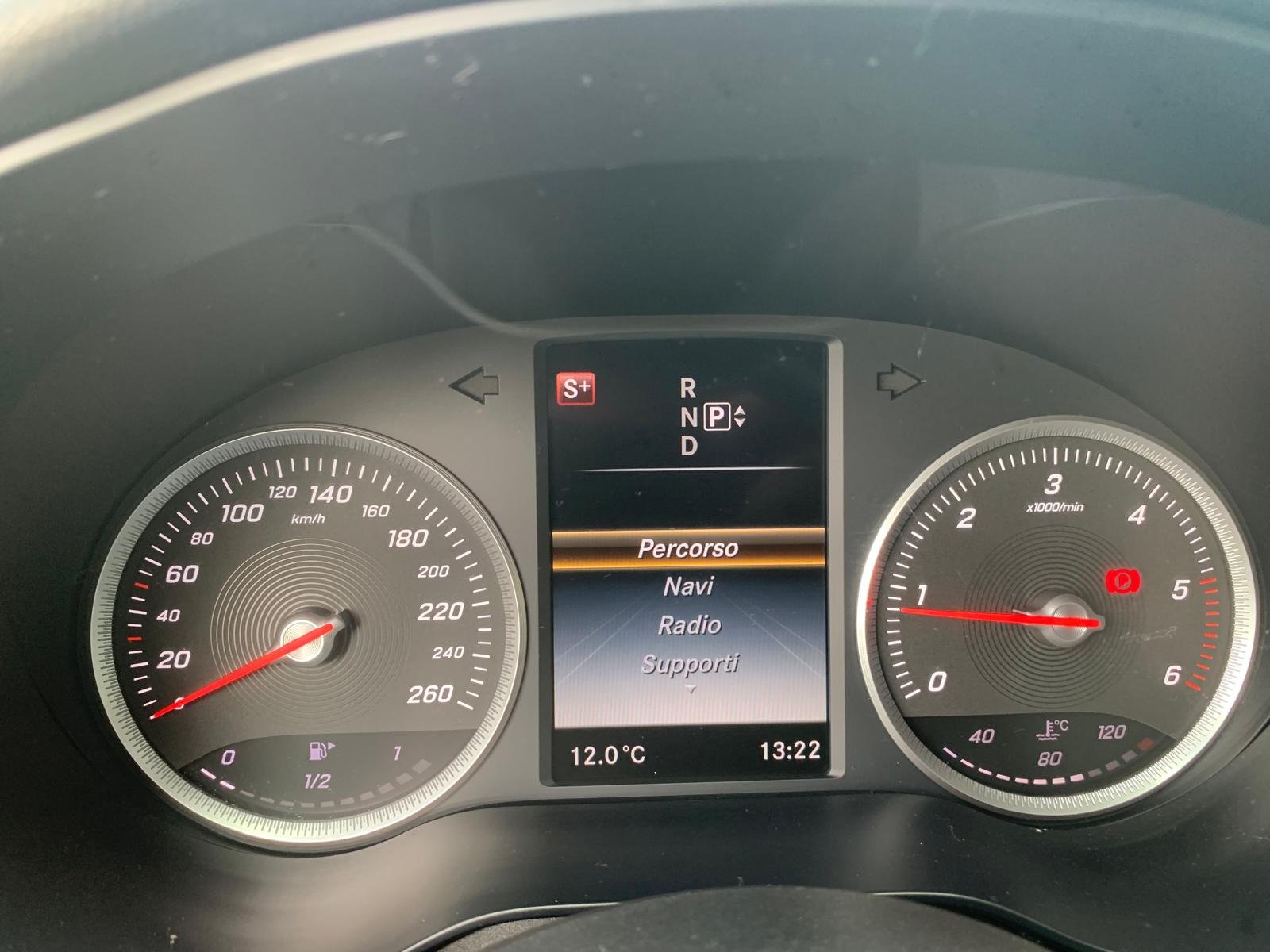 MERCEDES-BENZ C 200 d