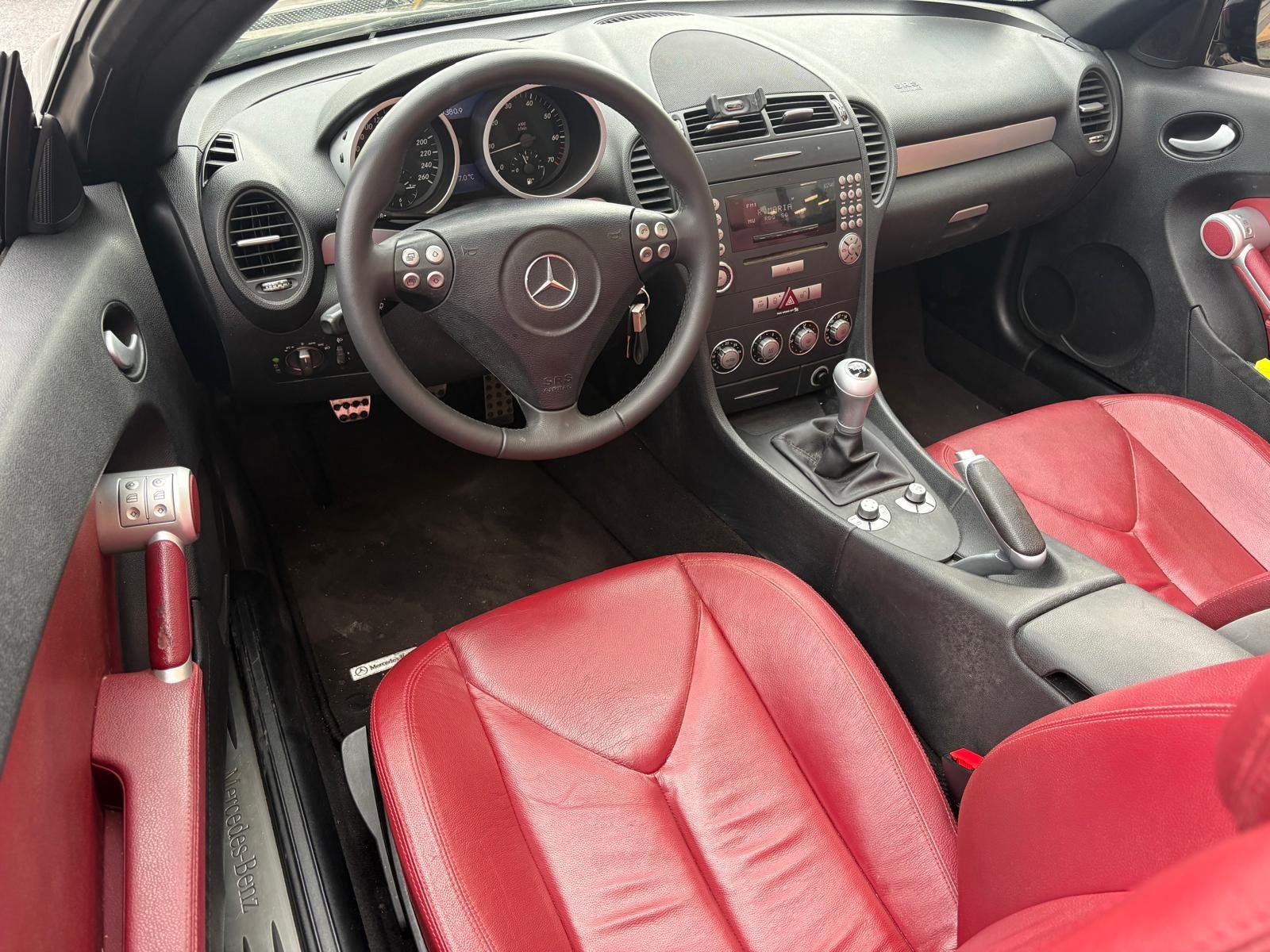 MERCEDES-BENZ SLK 200 KOMPRESSOR CAT SPORT