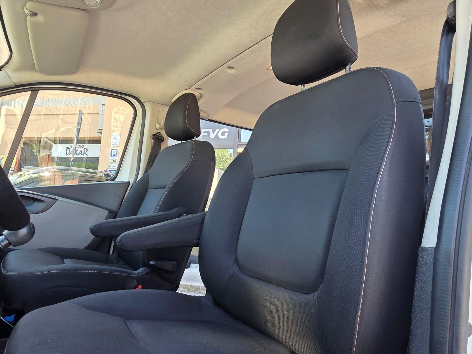 RENAULT TRAFIC N1 5 POSTI
