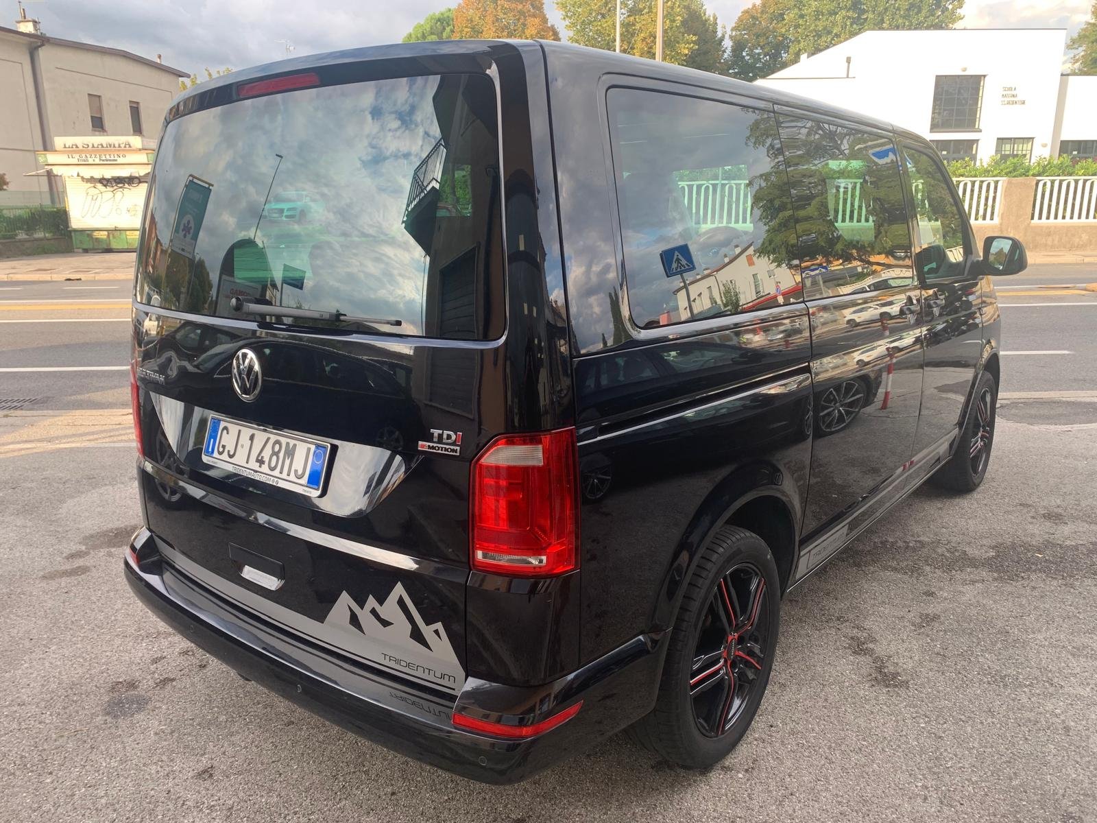 VOLKSWAGEN MULTIVAN T6