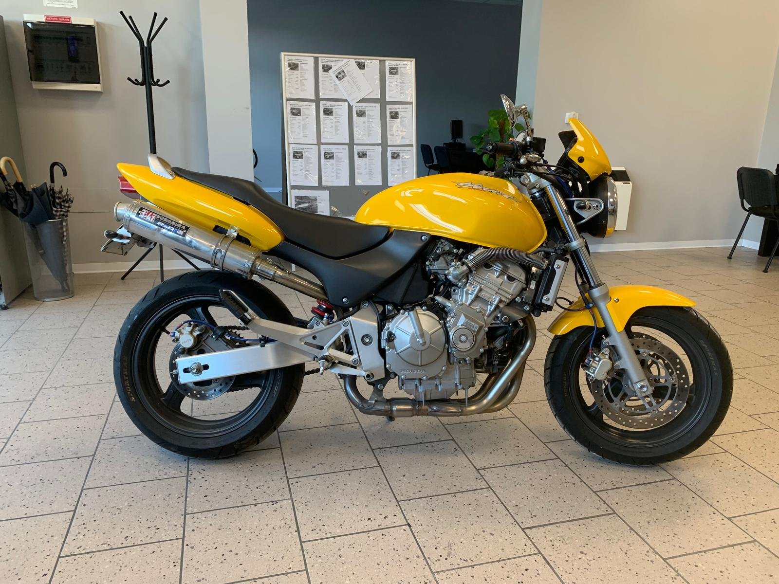 HONDA HORNET