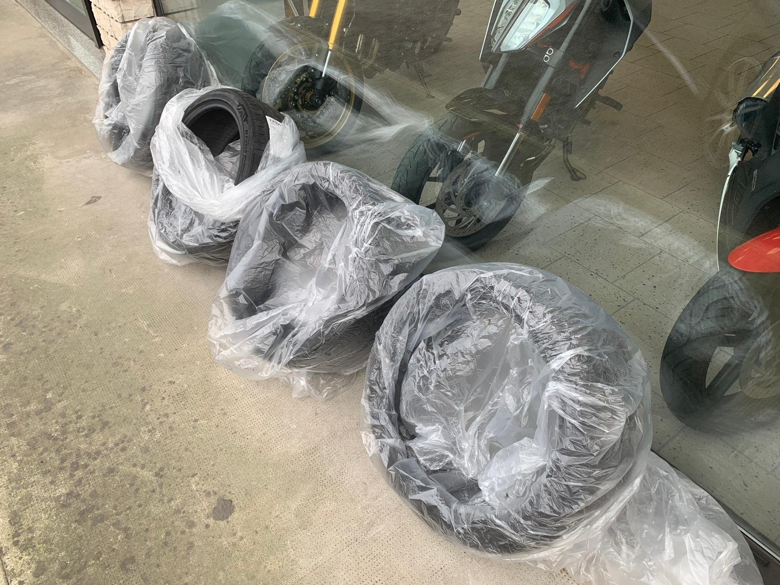 MERCEDES-BENZ CLA 200d PREMIUM AMG PACK