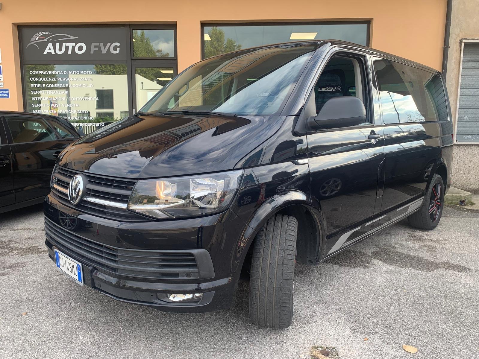 VOLKSWAGEN MULTIVAN T6