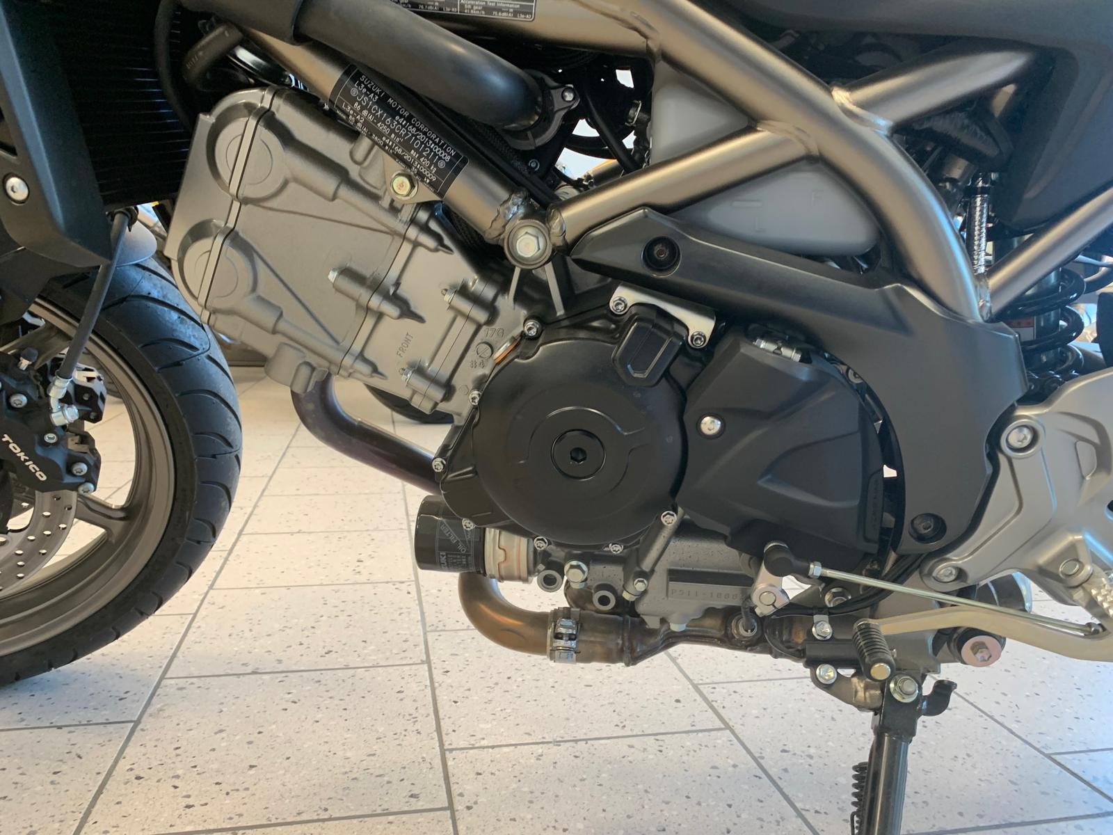 SUZUKI SV650