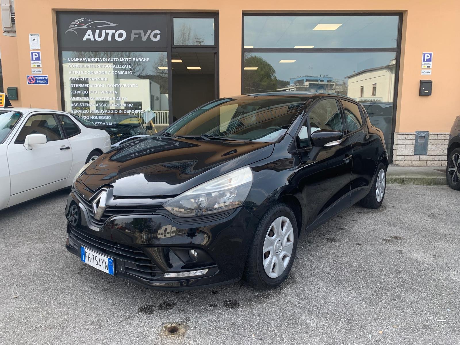 RENAULT CLIO