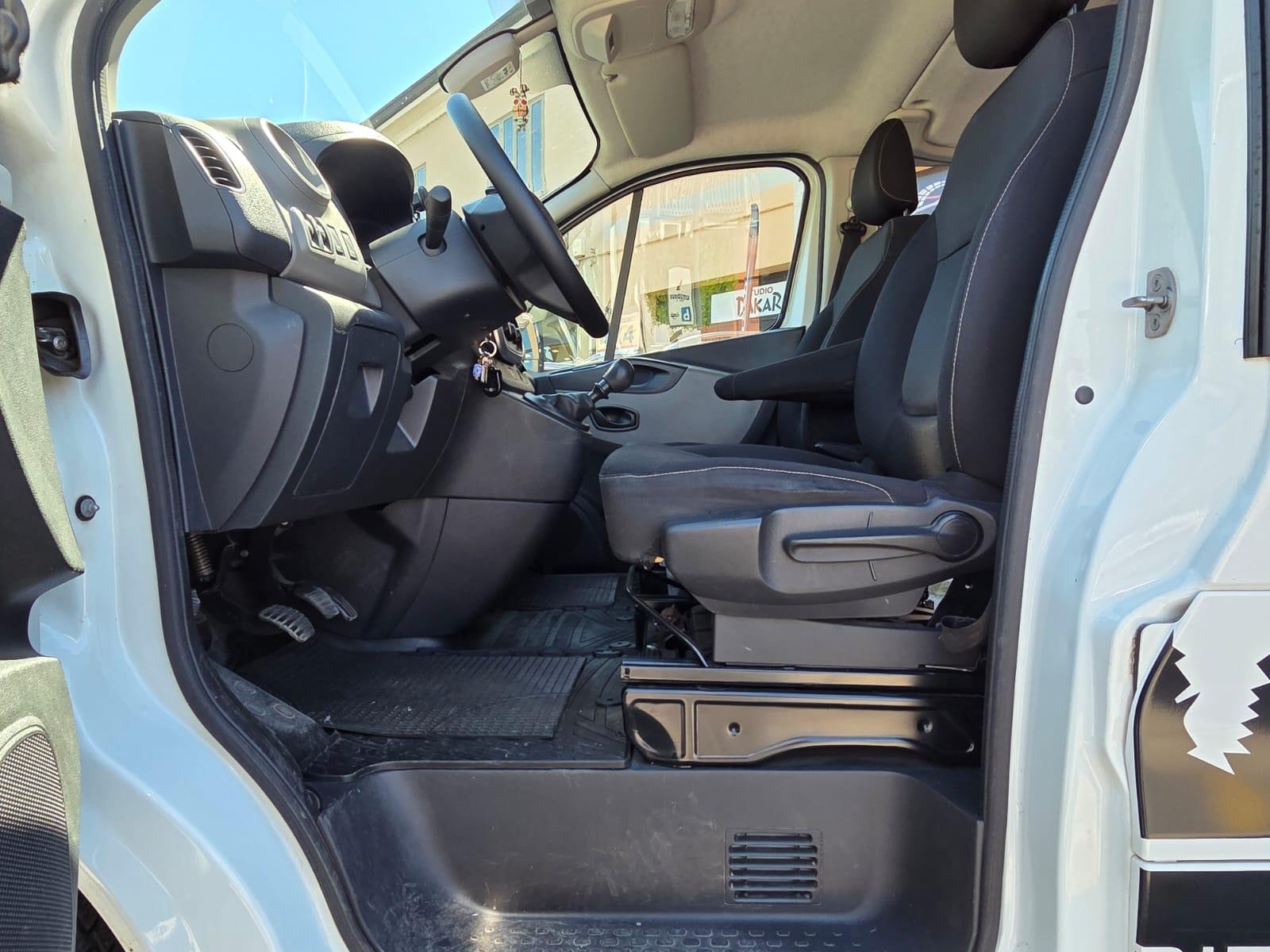 RENAULT TRAFIC N1 5 POSTI