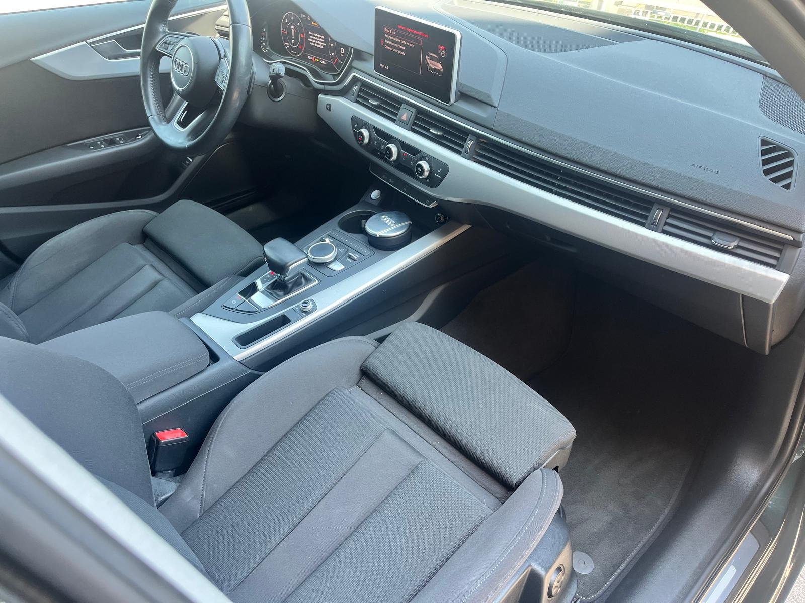 AUDI A4 AVANT