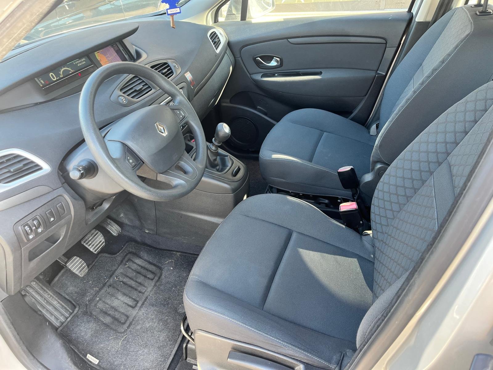 RENAULT SCENIC