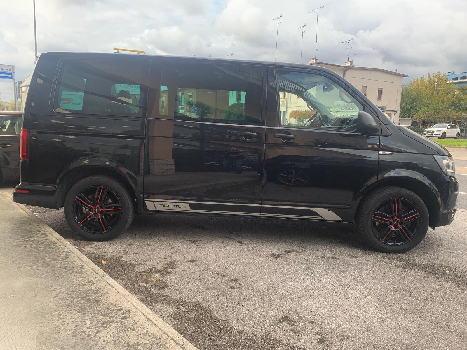 VOLKSWAGEN MULTIVAN T6