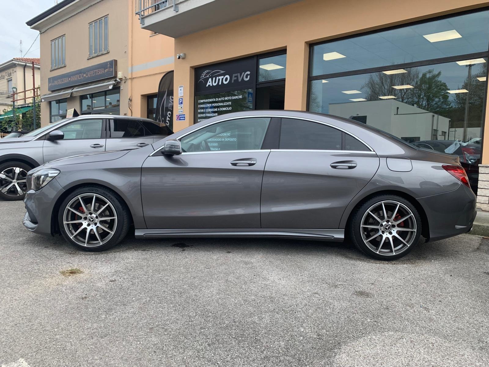 MERCEDES-BENZ CLA 200d PREMIUM AMG PACK