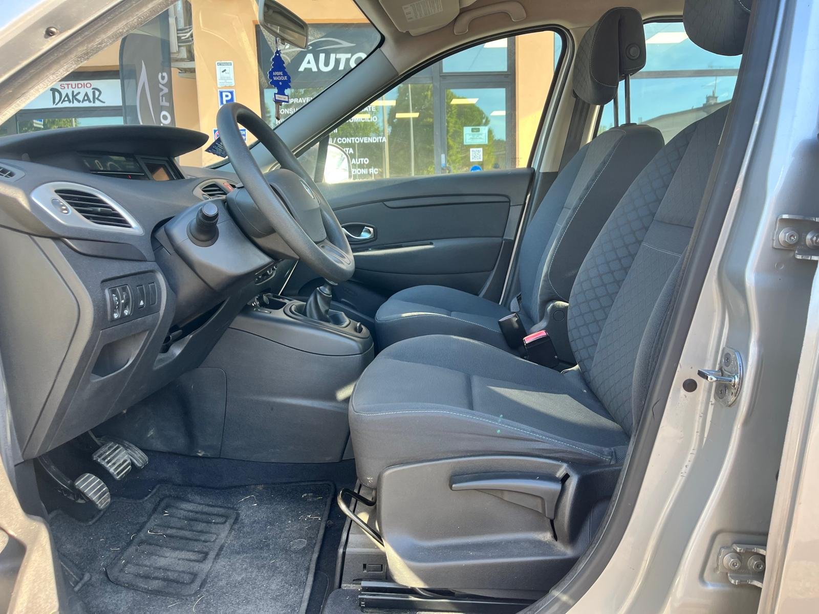 RENAULT SCENIC