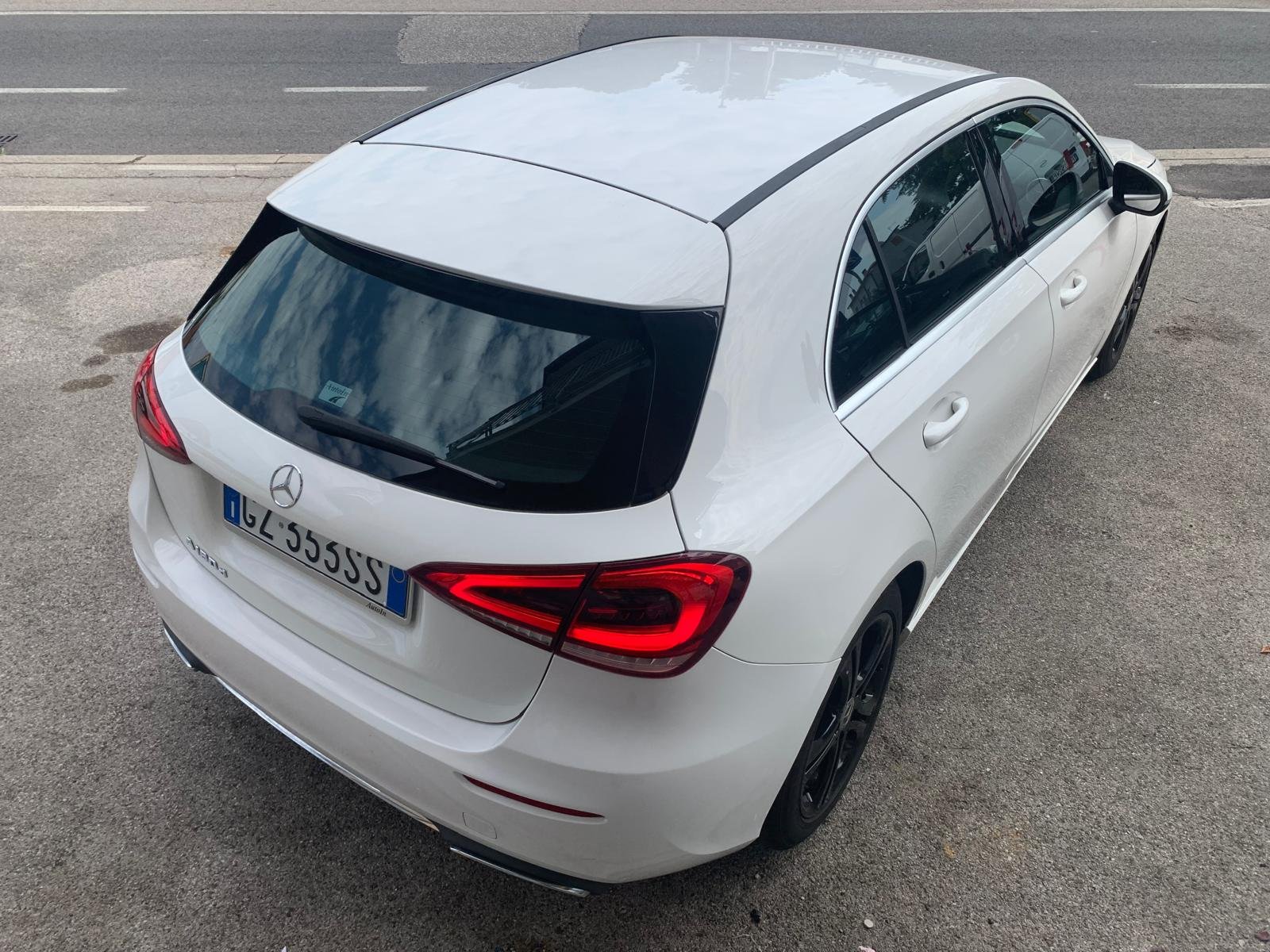 MERCEDES-BENZ A180d