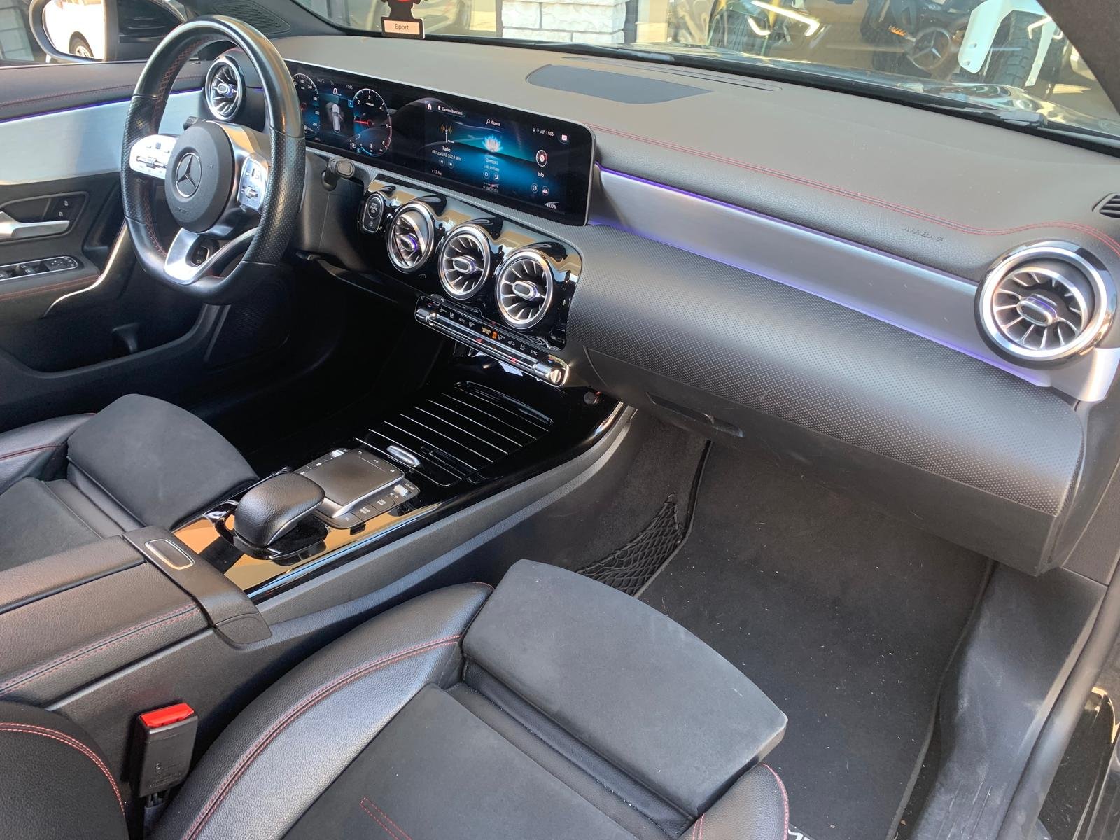 MERCEDES-BENZ CLA 200