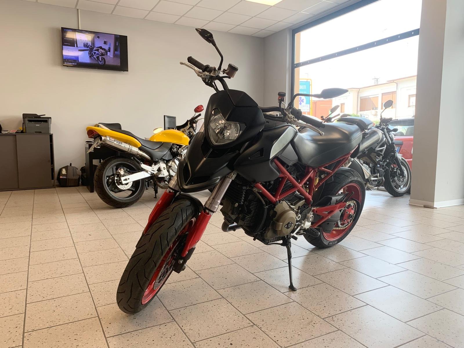 DUCATI HYPERMOTARD