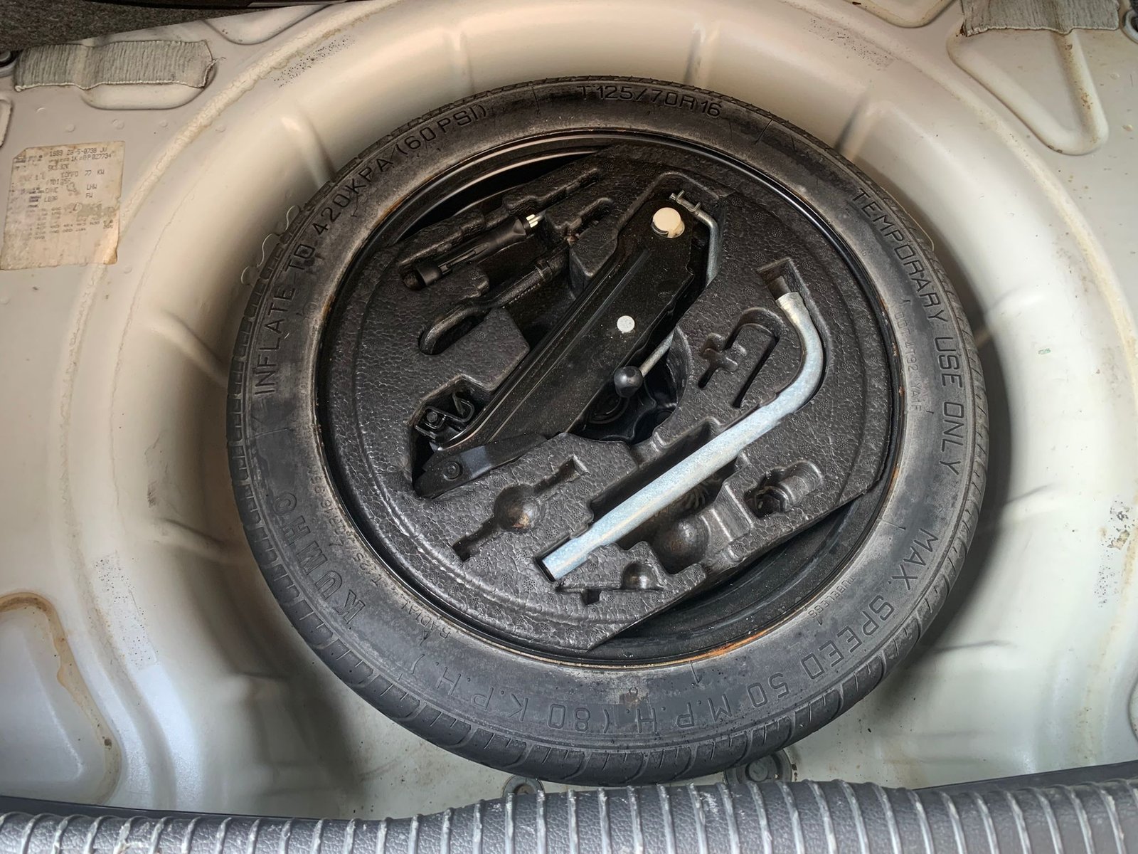 VOLKSWAGEN GOLF VI