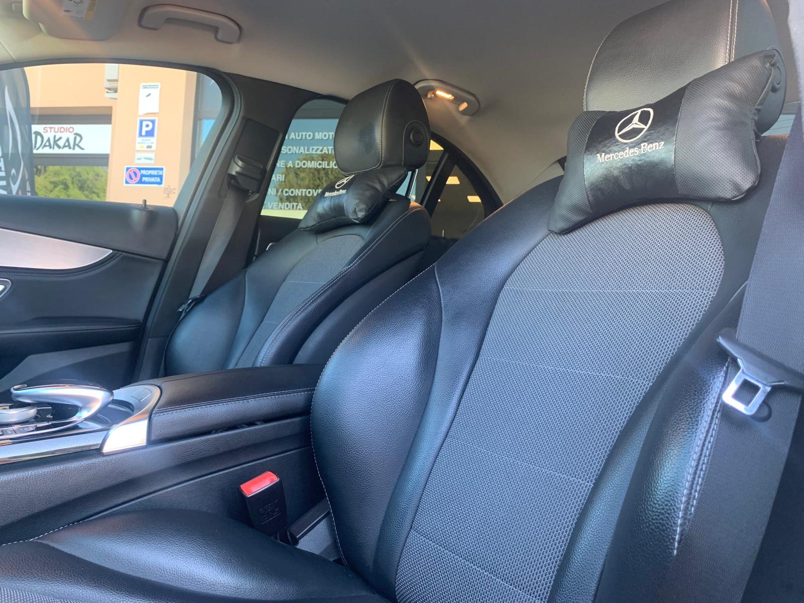 MERCEDES-BENZ C220