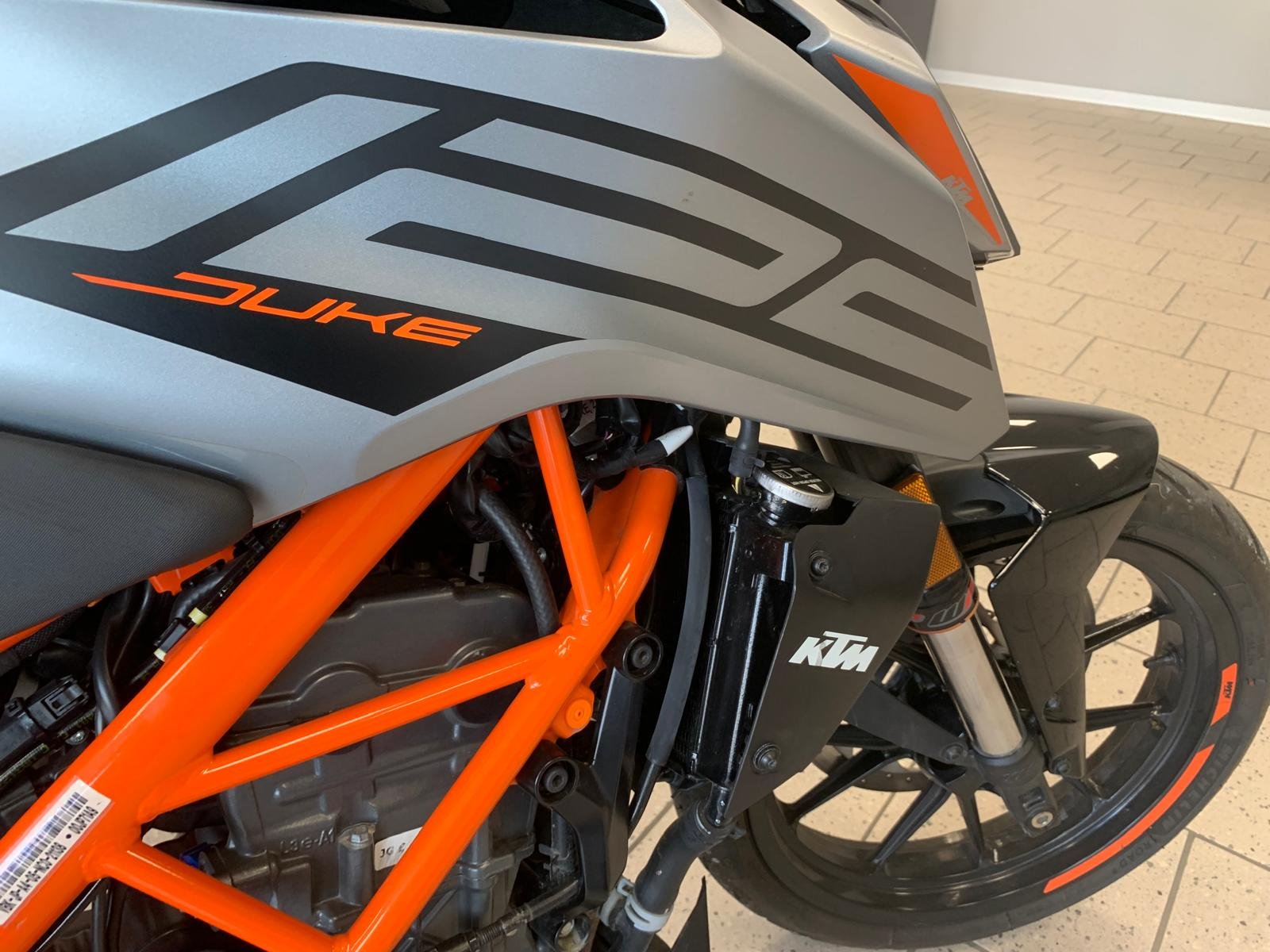 KTM DUKE 125